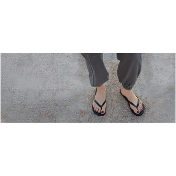 Women's White Grounding Thongs
